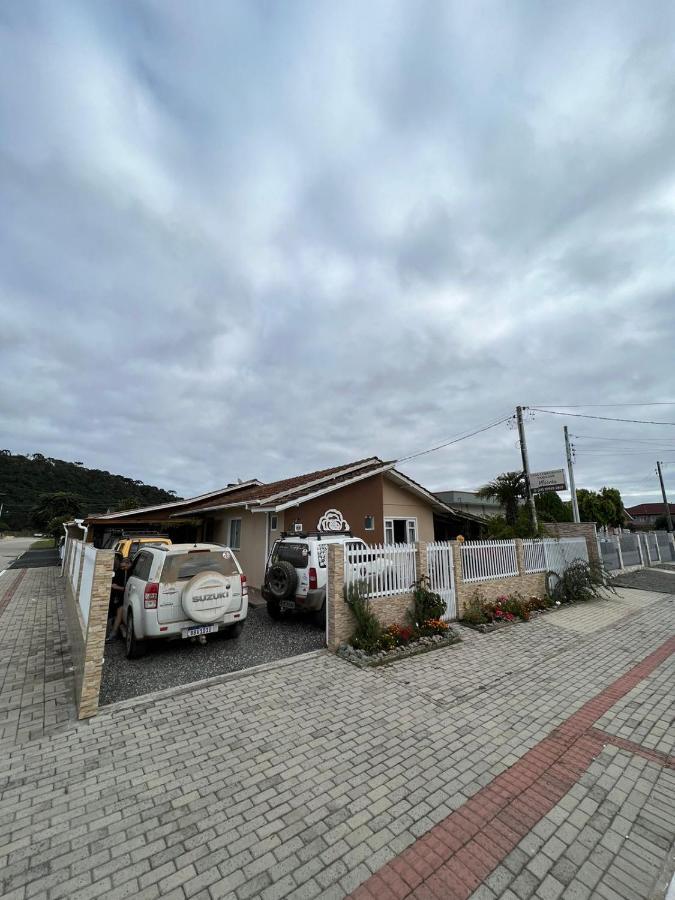 Casa De Temporada Familiar Hotel Урубиси Екстериор снимка
