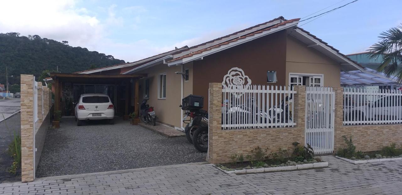 Casa De Temporada Familiar Hotel Урубиси Екстериор снимка